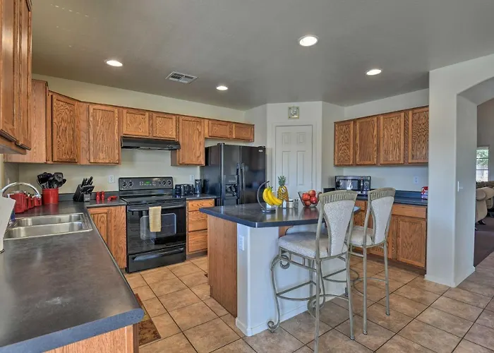 Casa vacanze Relaxing San Tan Valley Retreat W/ Pool & Hot Tub!