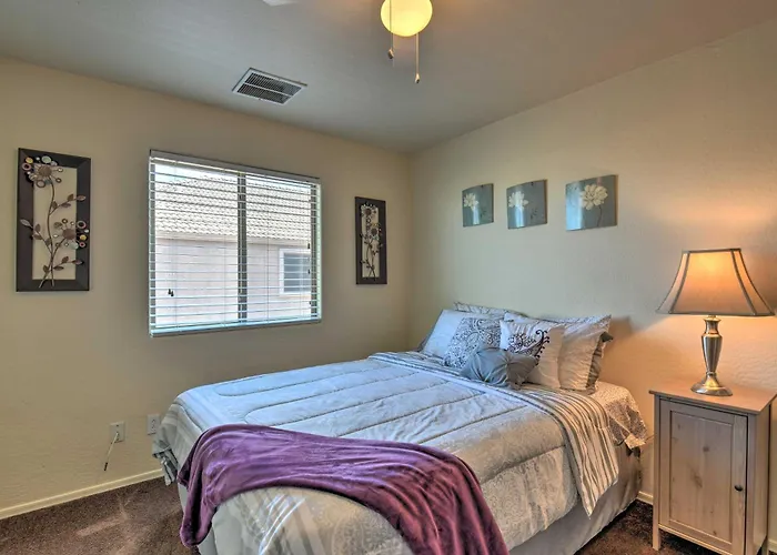 Relaxing San Tan Valley Retreat W/ Pool & Hot Tub! Casa vacanze